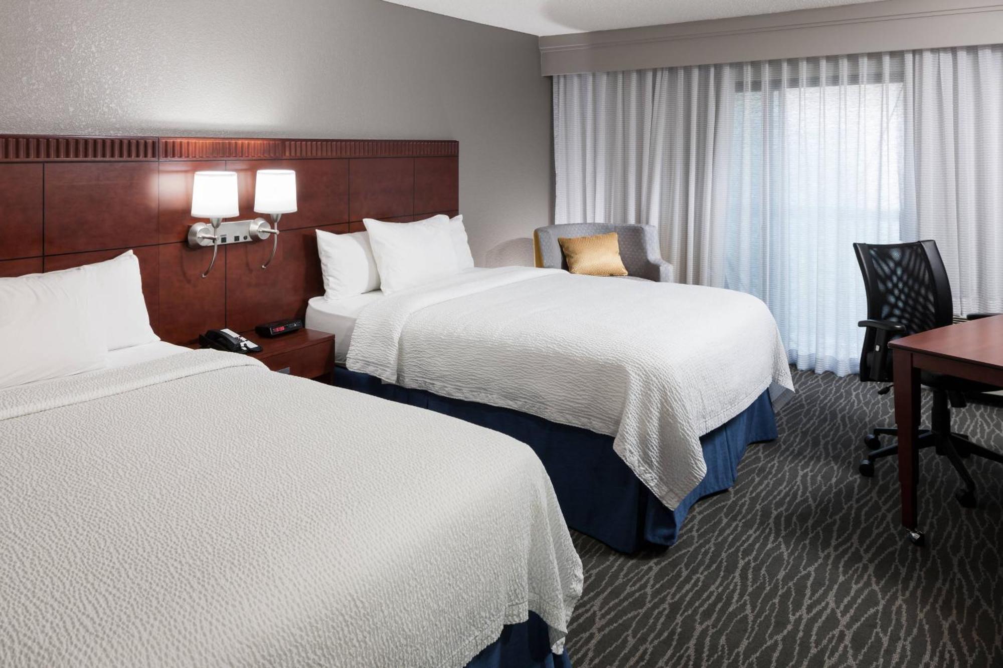 Courtyard By Marriott Waco Hotel Bagian luar foto