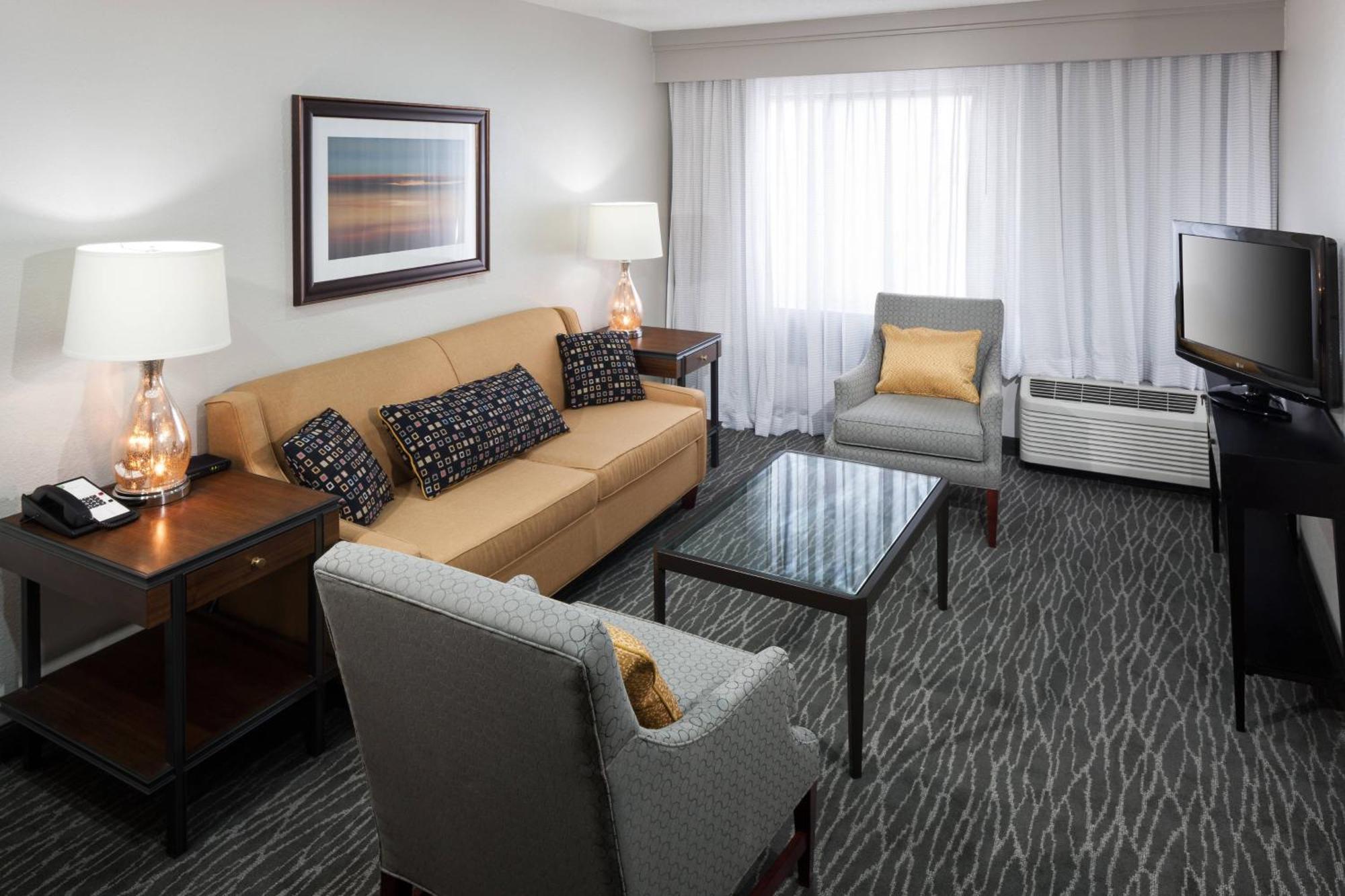 Courtyard By Marriott Waco Hotel Bagian luar foto
